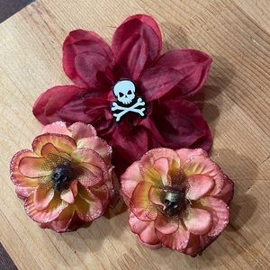 Bundle of 3 flower and skull hair clips
